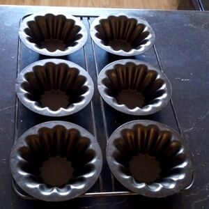 Mini Bundt Pan 6 Nonstick